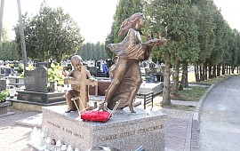 Poświęcenie pomnika i pochówek dzieci utraconych w Dębicy